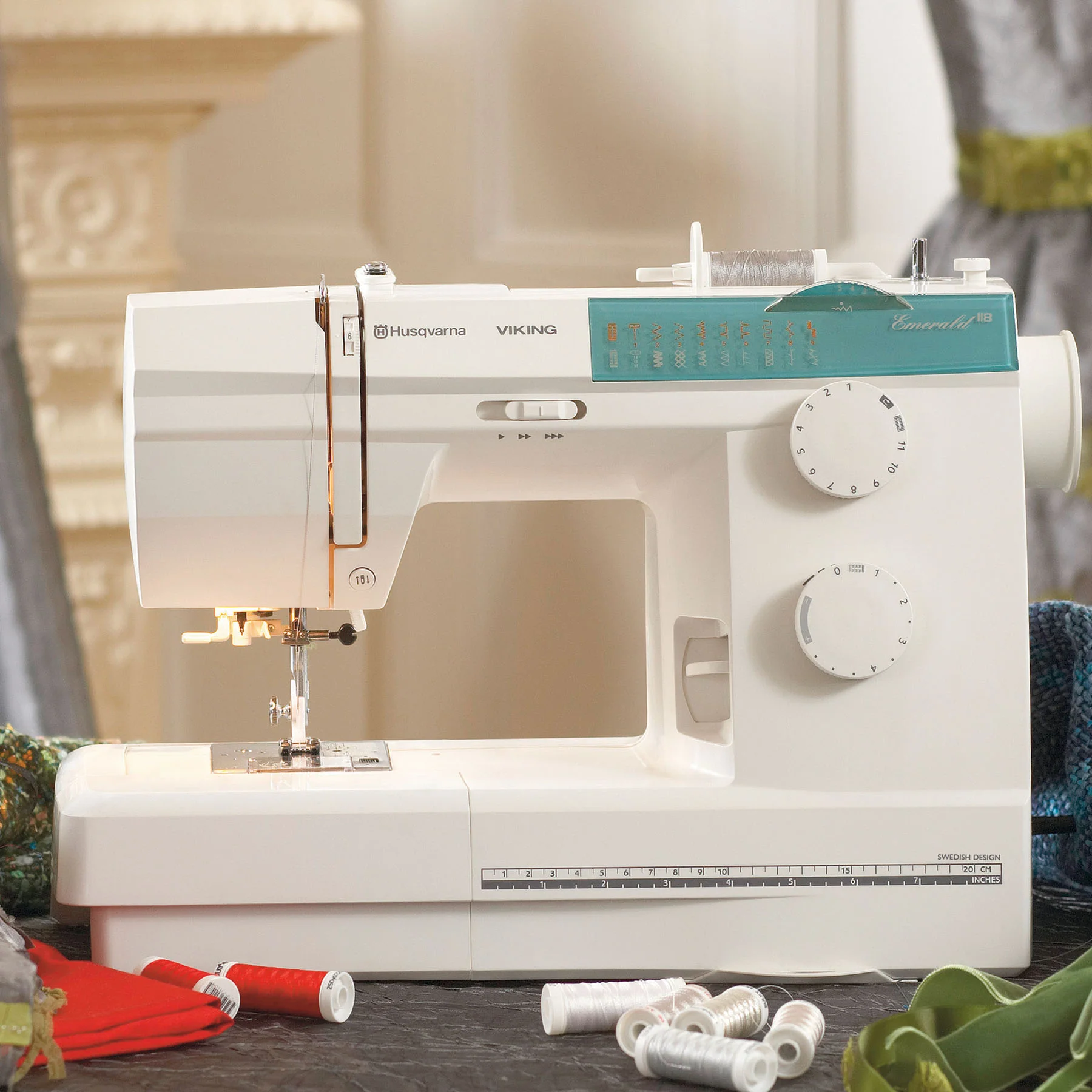 HUSQVARNA® VIKING® EMERALD™ 118 Sewing Machine - Image 4