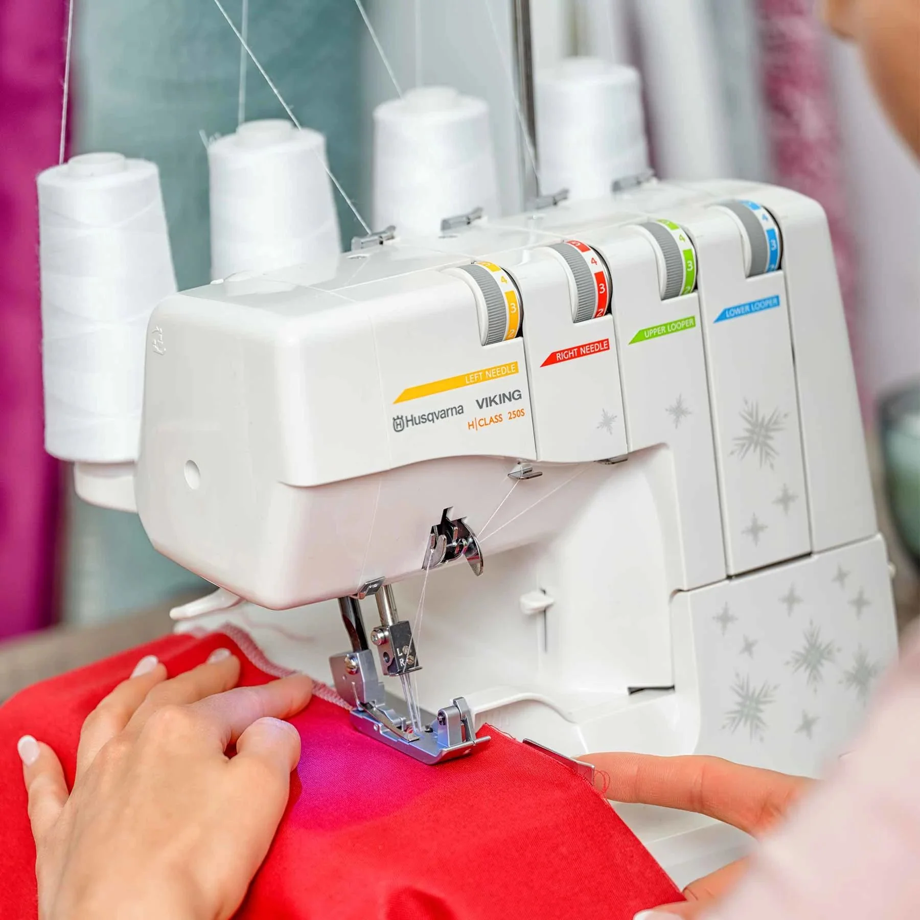 HUSQVARNA® VIKING® Refurbished H|CLASS™ 250S Overlock Machine - Image 4