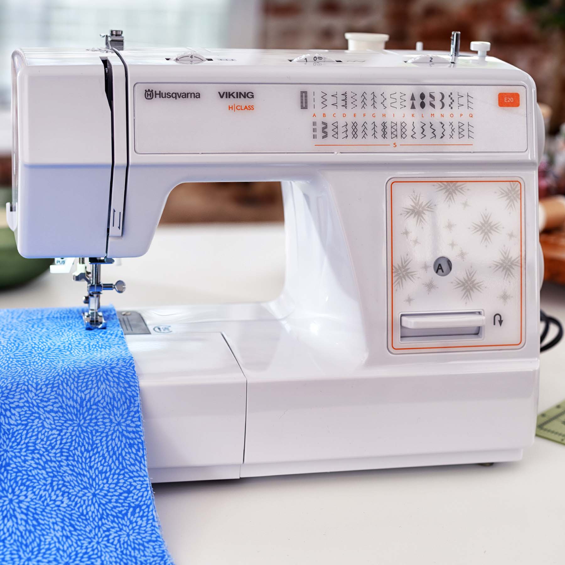 HUSQVARNA® VIKING® H CLASS E20 Sewing Machine - Image 5