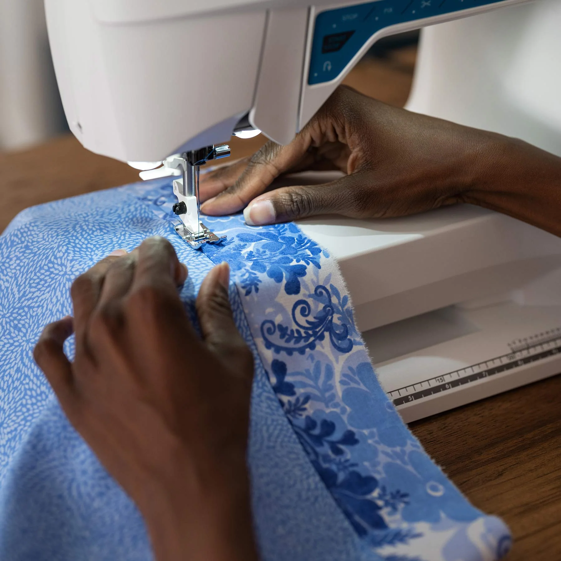 HUSQVARNA® VIKING® OPAL™ 670 Sewing Machine - Image 6