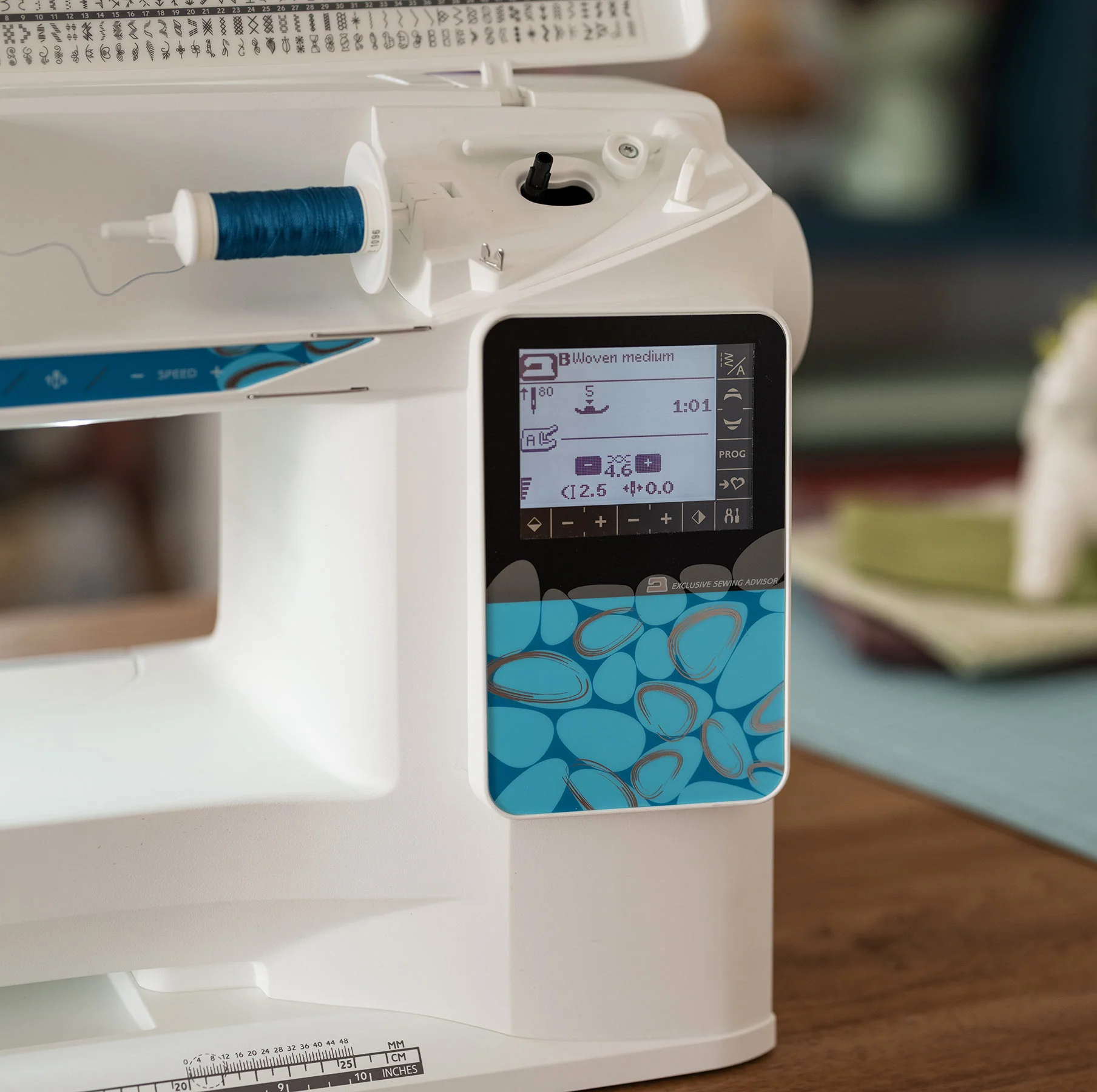 HUSQVARNA® VIKING® OPAL™ 670 Sewing Machine - Image 8