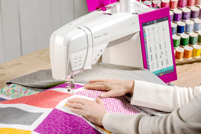 HUSQVARNA® VIKING® Refurbished EPIC™ 980Q Sewing Machine - Image 8