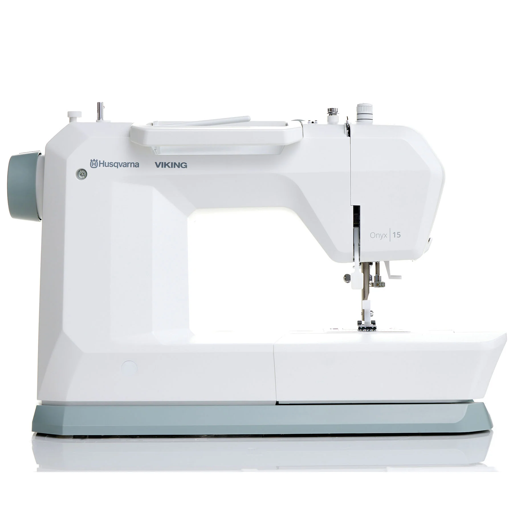 HUSQVARNA® VIKING® ONYX™ 15 Sewing Machine - Image 6