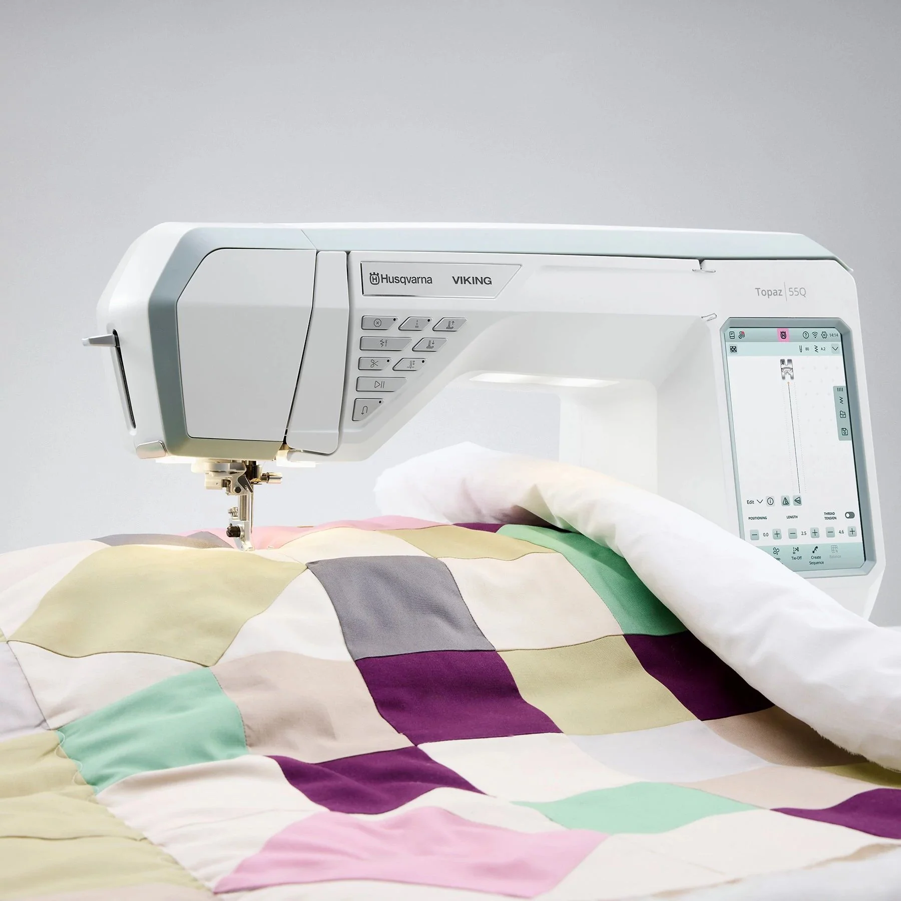 HUSQVARNA® VIKING® TOPAZ™ 55Q Sewing Machine Quilting Bundle - Image 3