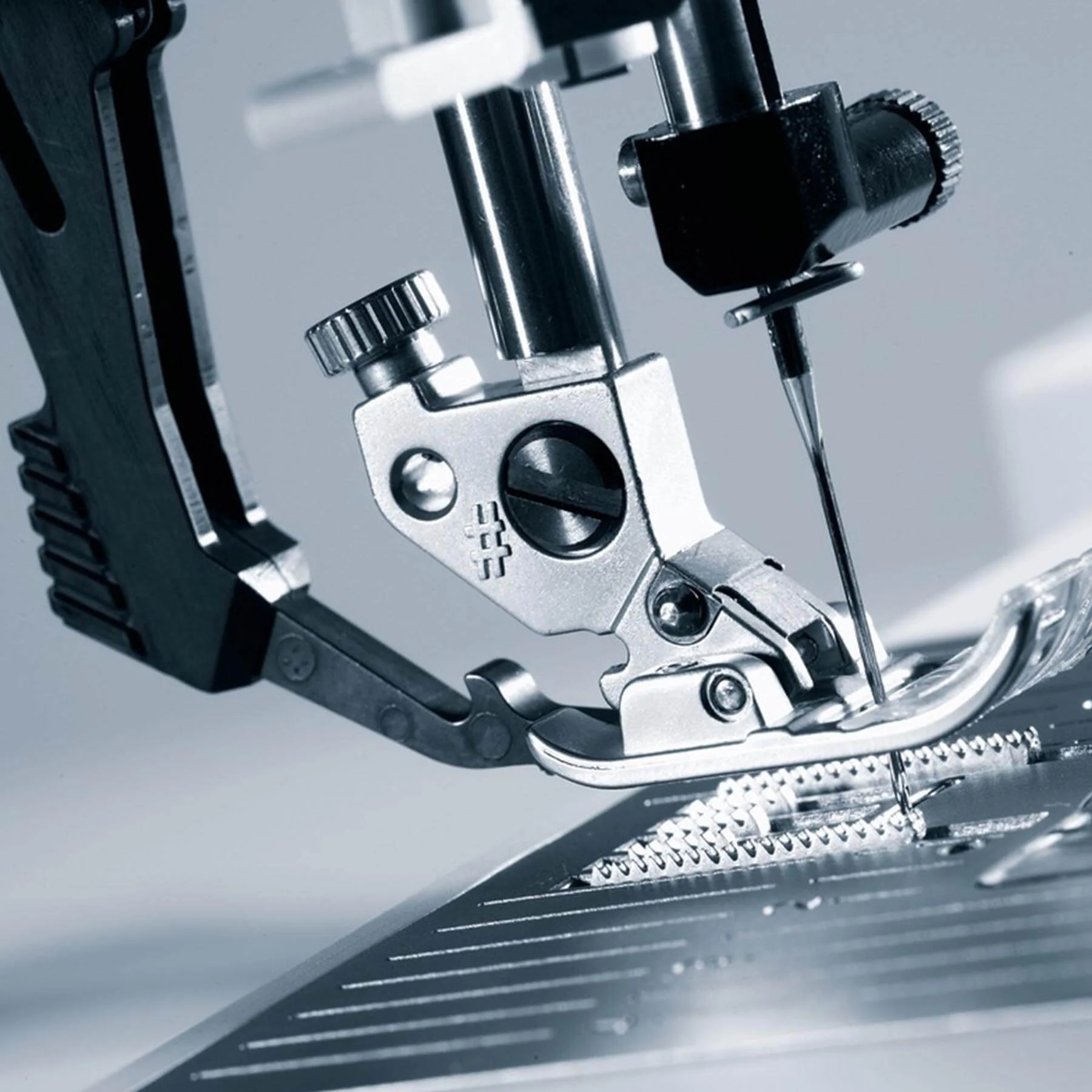 PFAFF® passport™ 2.0 Sewing Machine - Image 4