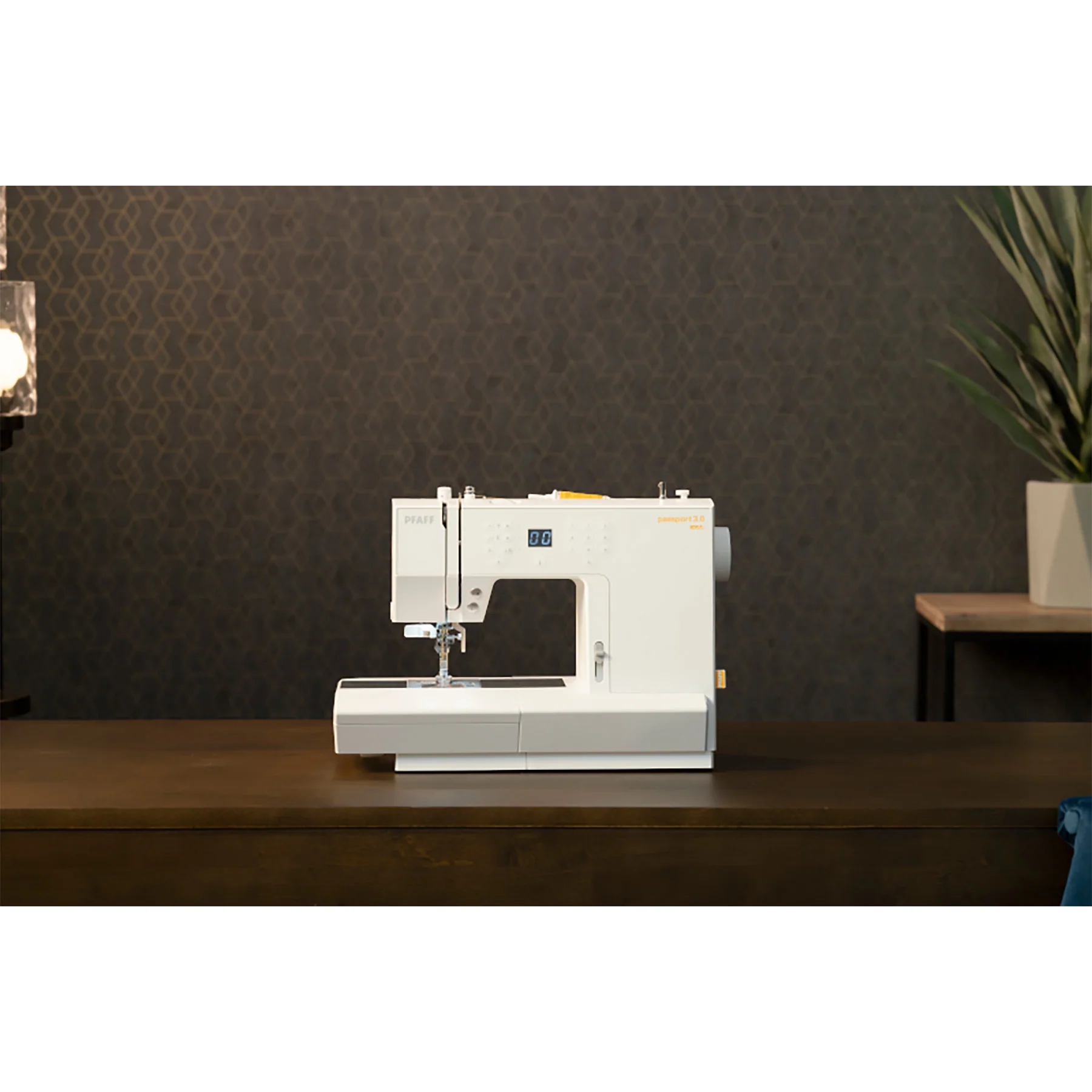 PFAFF® passport 3.0 Sewing Machine - Image 3