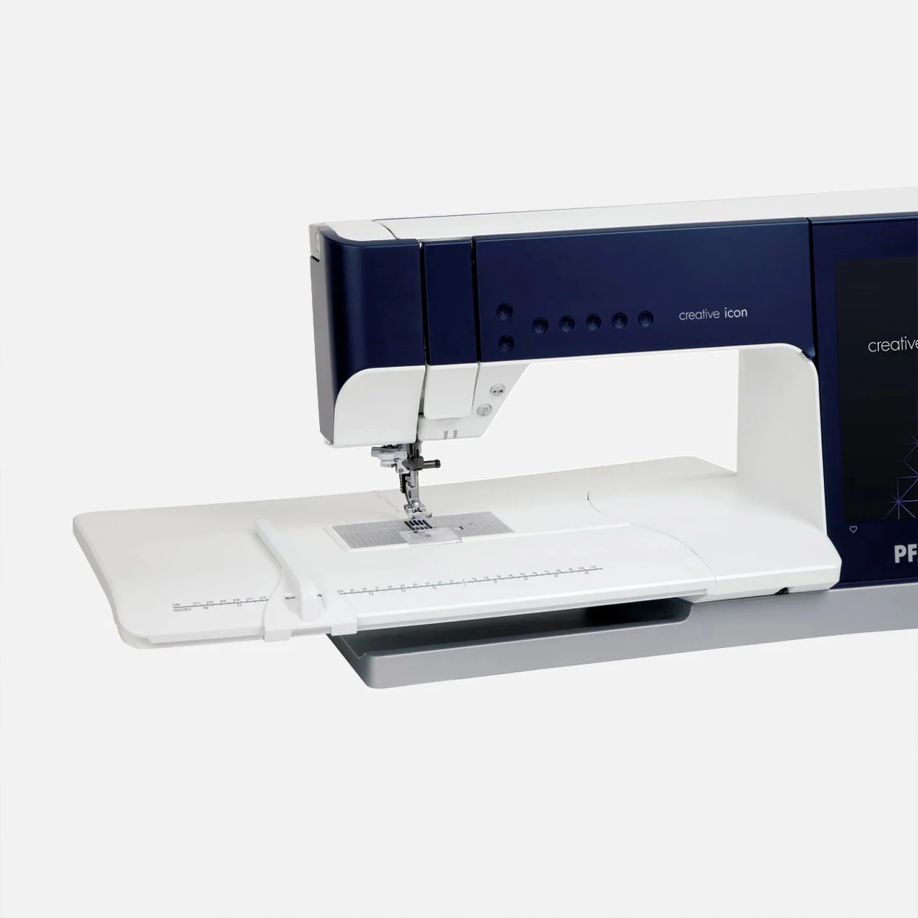 PFAFF® performance icon™ Sewing Machine Quilting Bundle - Image 15