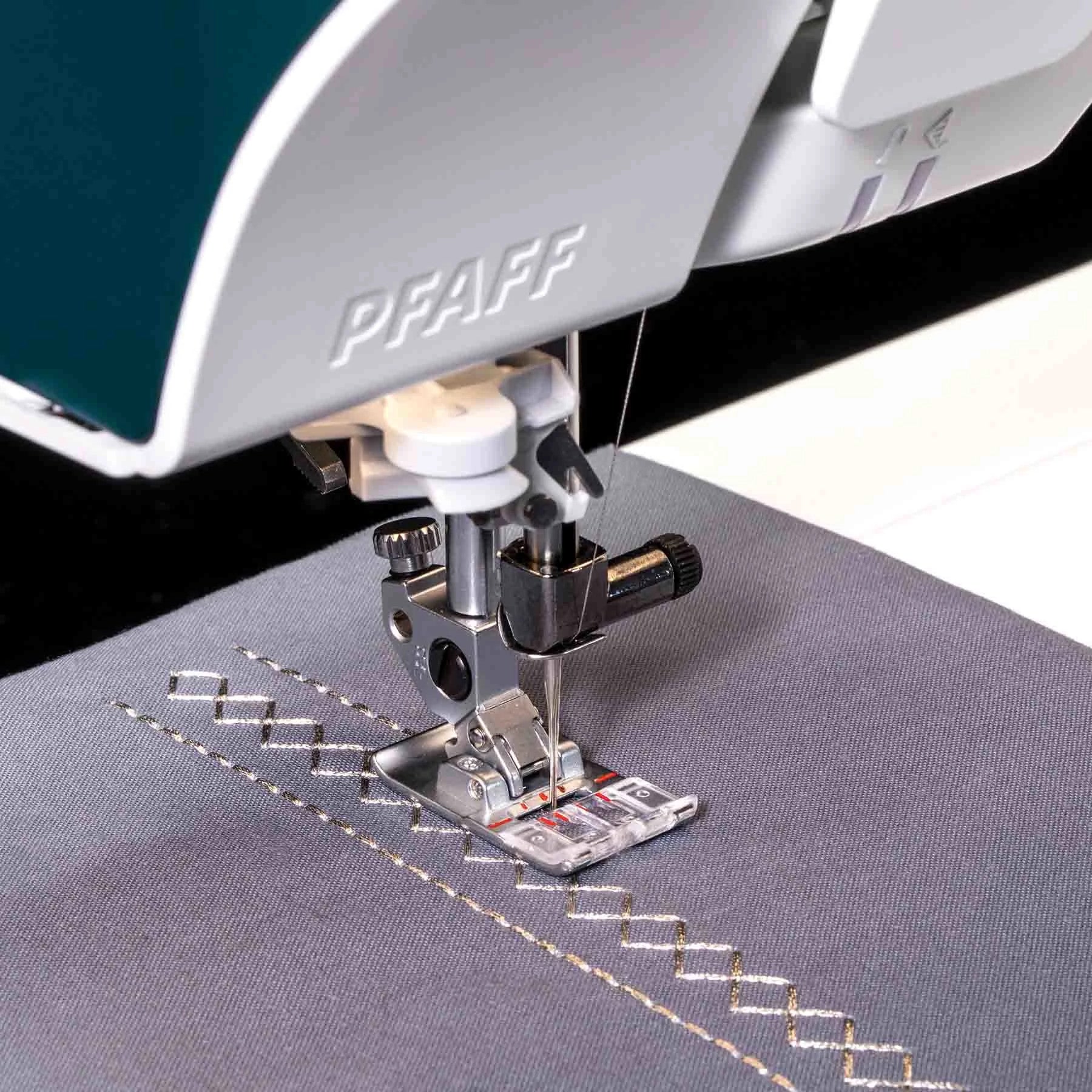 PFAFF® performance icon™ Sewing Machine Quilting Bundle - Image 5