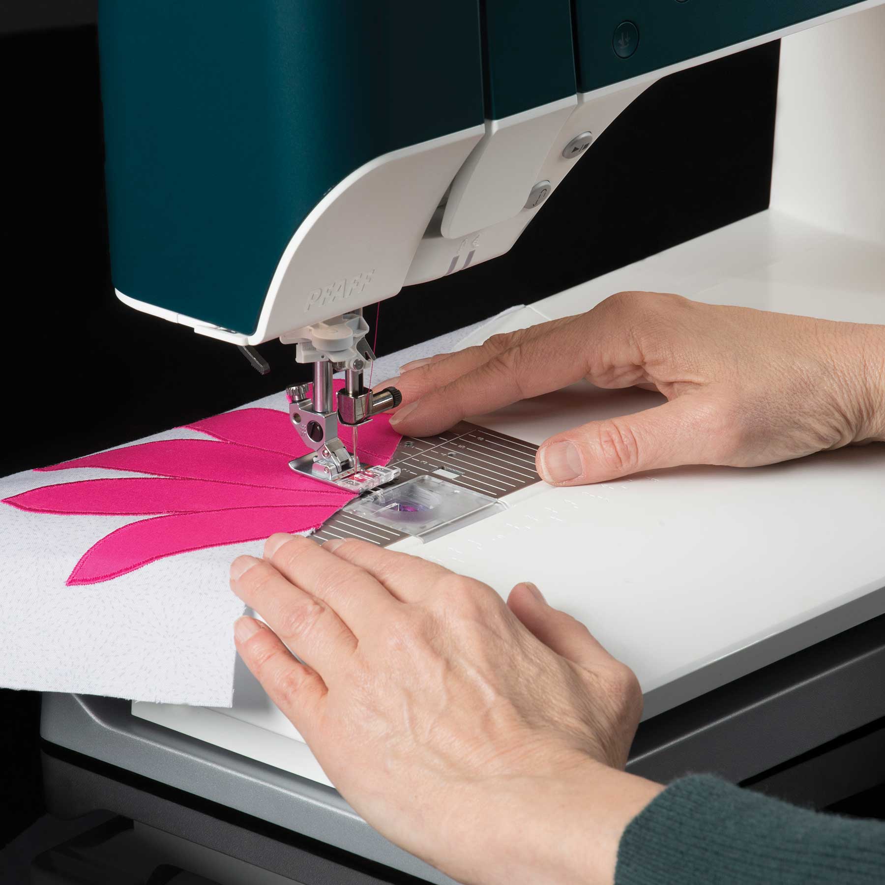PFAFF® performance icon™ Sewing Machine Quilting Bundle - Image 8