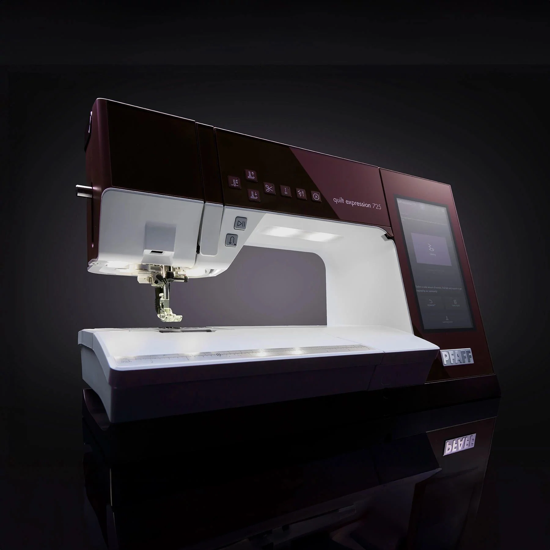 PFAFF® quilt expression™ 725 Sewing Machine - Image 2