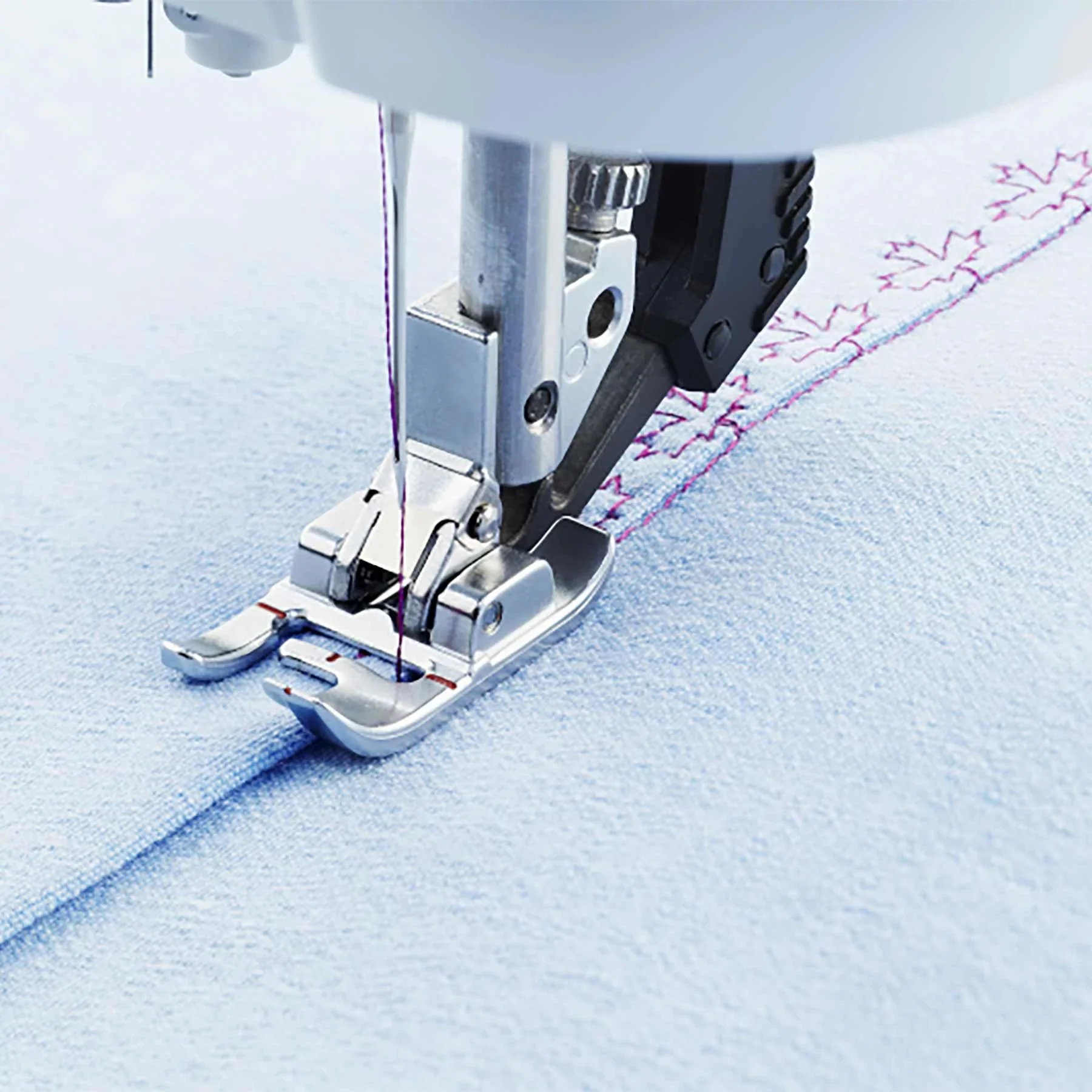 PFAFF® Right Edge Bi-Level Foot for IDT™ System