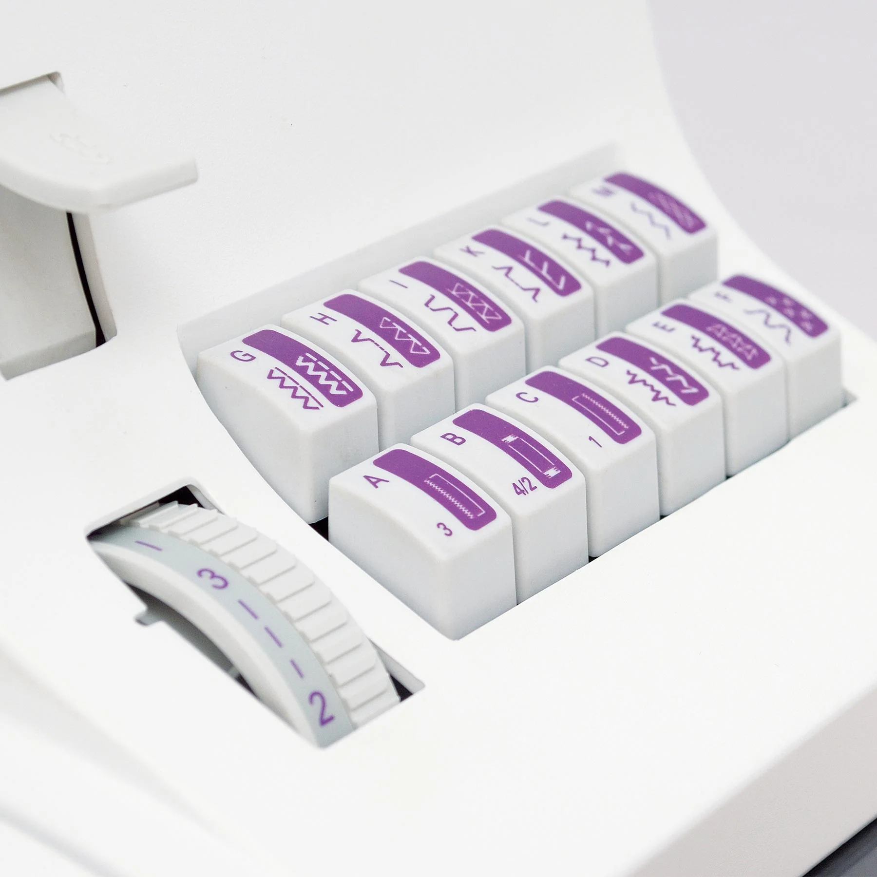 PFAFF® select™ 4.2 Sewing Machine - Image 5