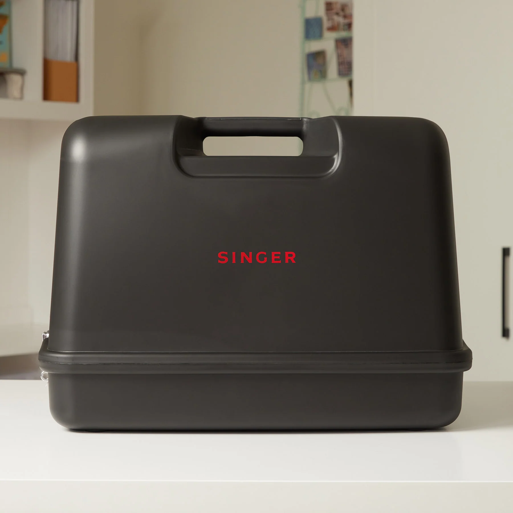 SINGER® Black Universal Hard Case