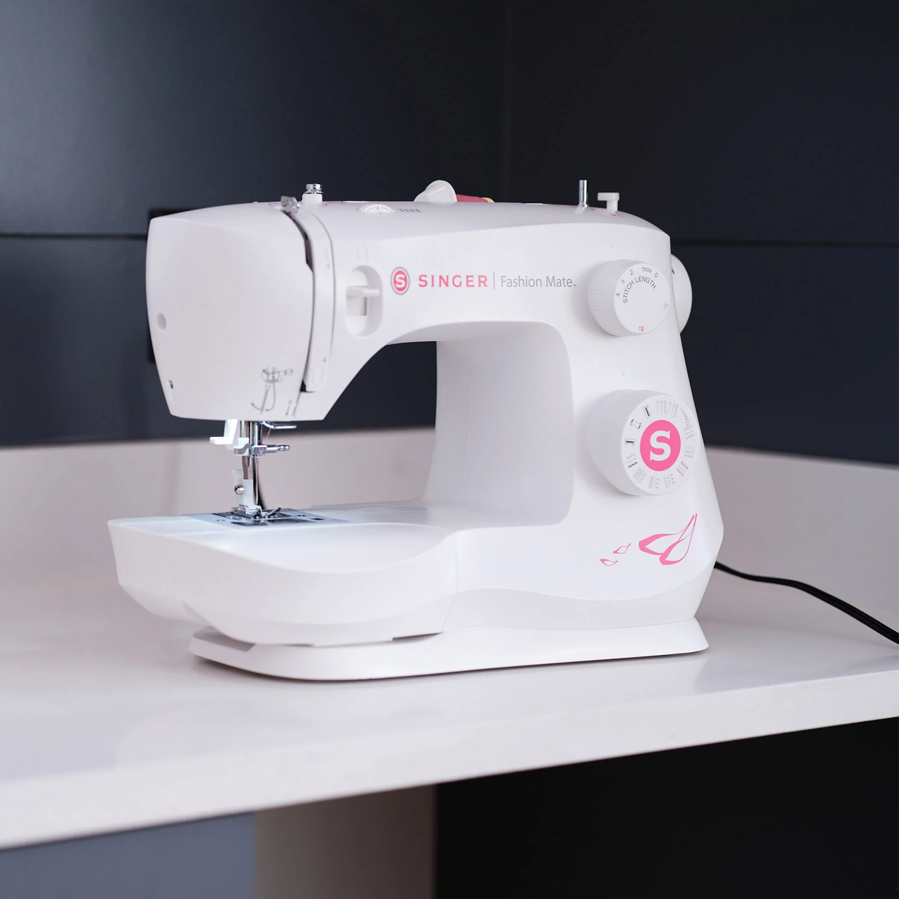 SINGER® Fashion Mate™ 3333 Sewing Machine - Image 7