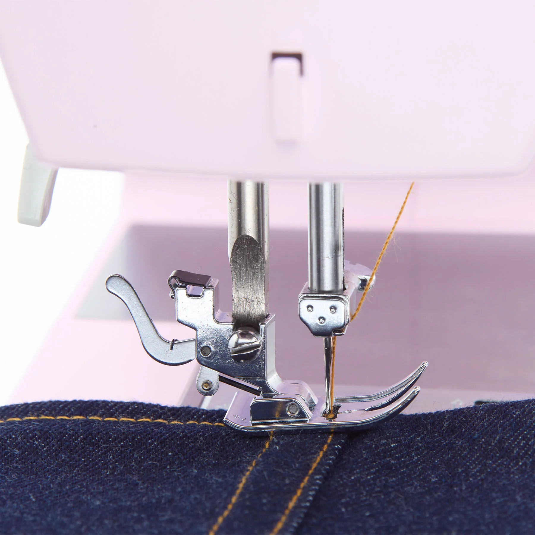 SINGER® Heavy Duty 4411 Tulip Sewing Machine Limited Edition - Image 6