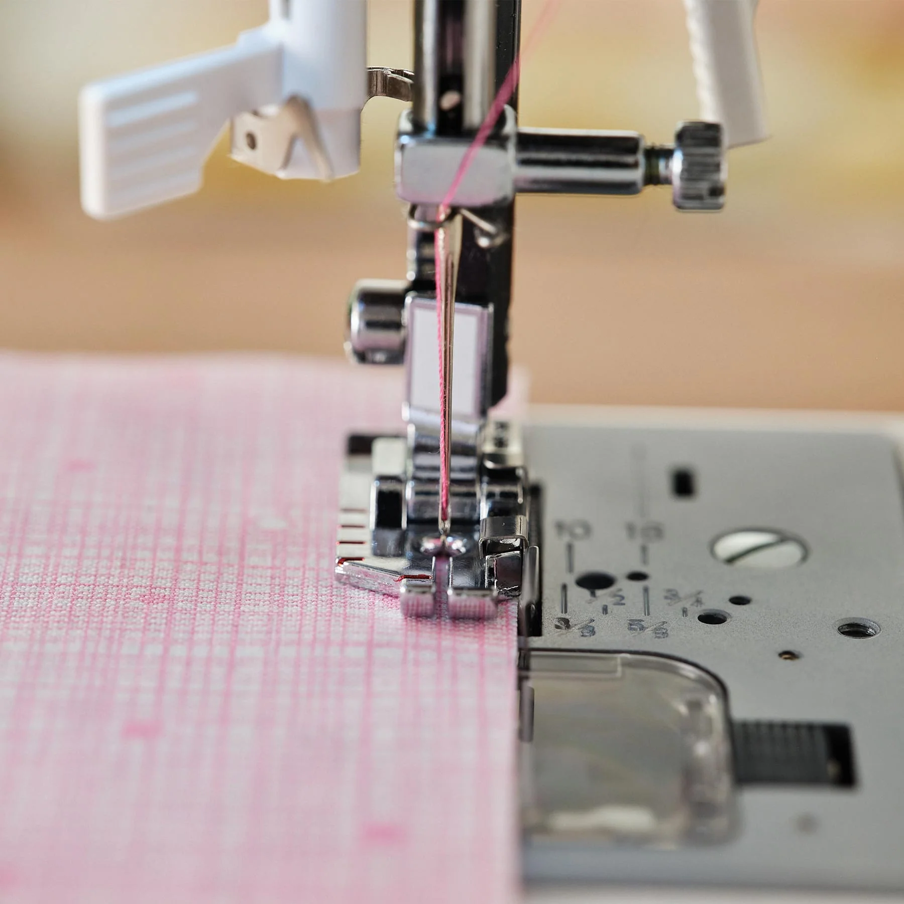 SINGER® Patchwork 7285Q Sewing & Quilting Machine - Image 9