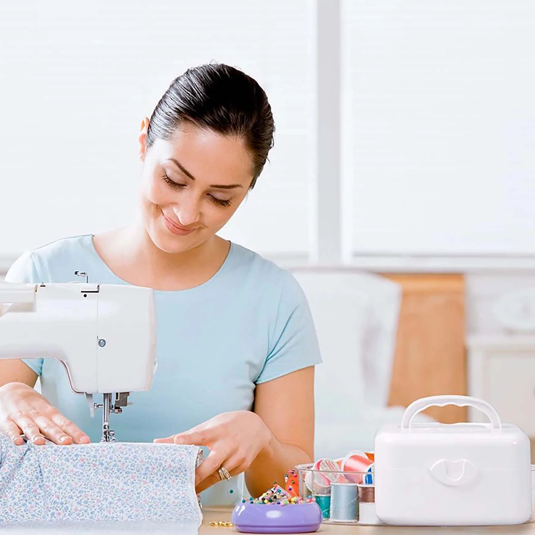 SINGER® Portable Bobbin Winder - Image 3