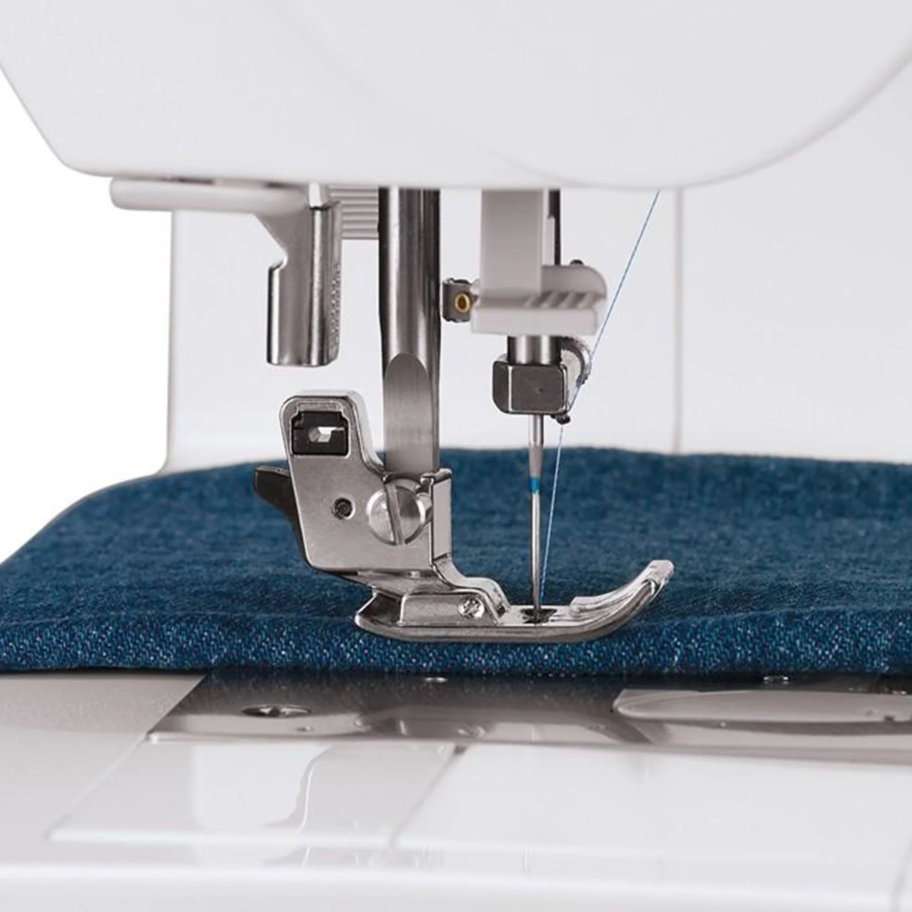 SINGER® Quantum Stylist 9985 Sewing Machine - Image 5