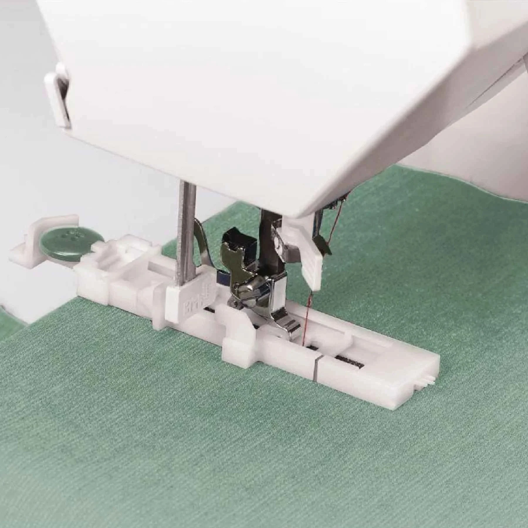 SINGER® Tradition 2277 Sewing Machine - Image 3