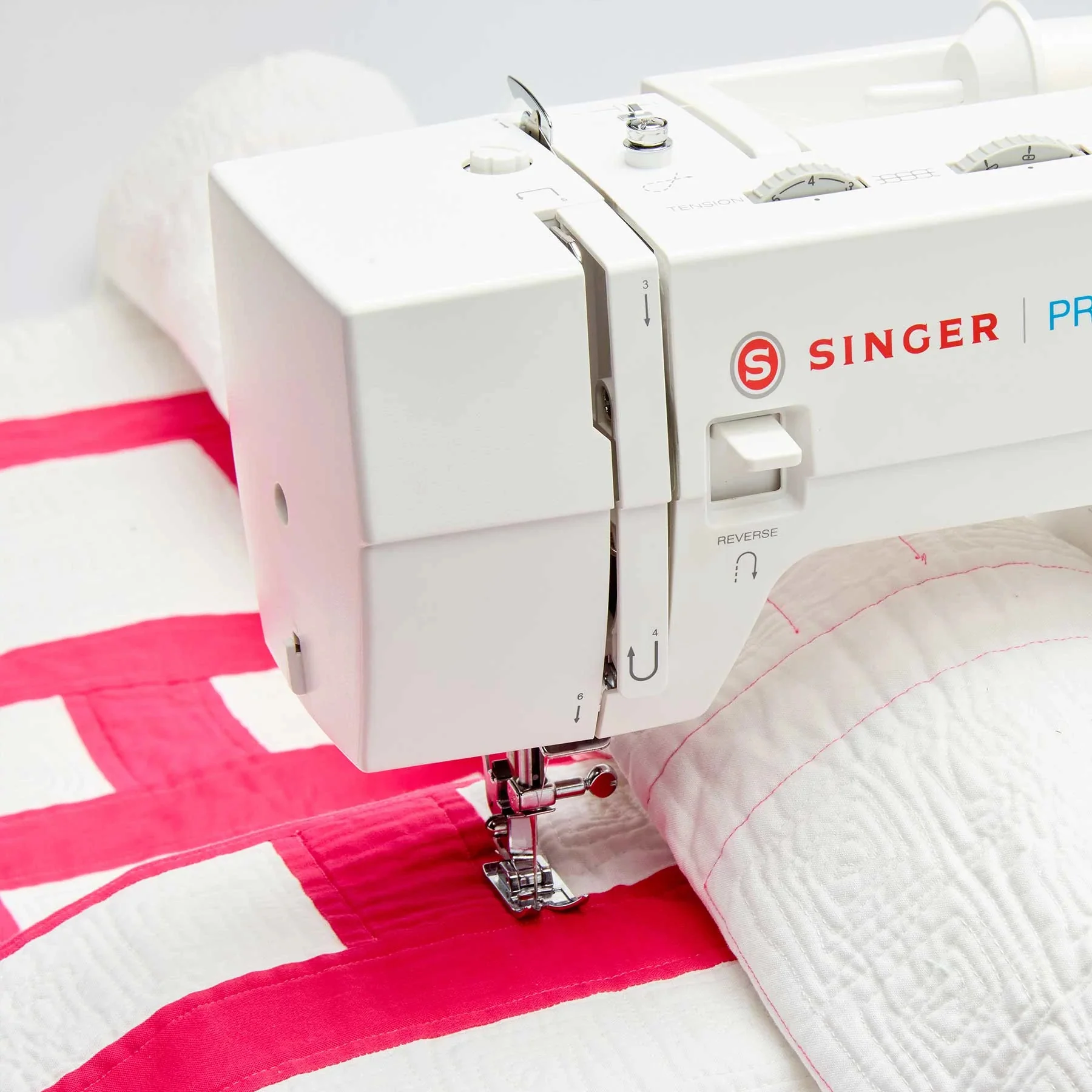 The SINGER® Portable & Stylish Sewing Bundle - Image 6